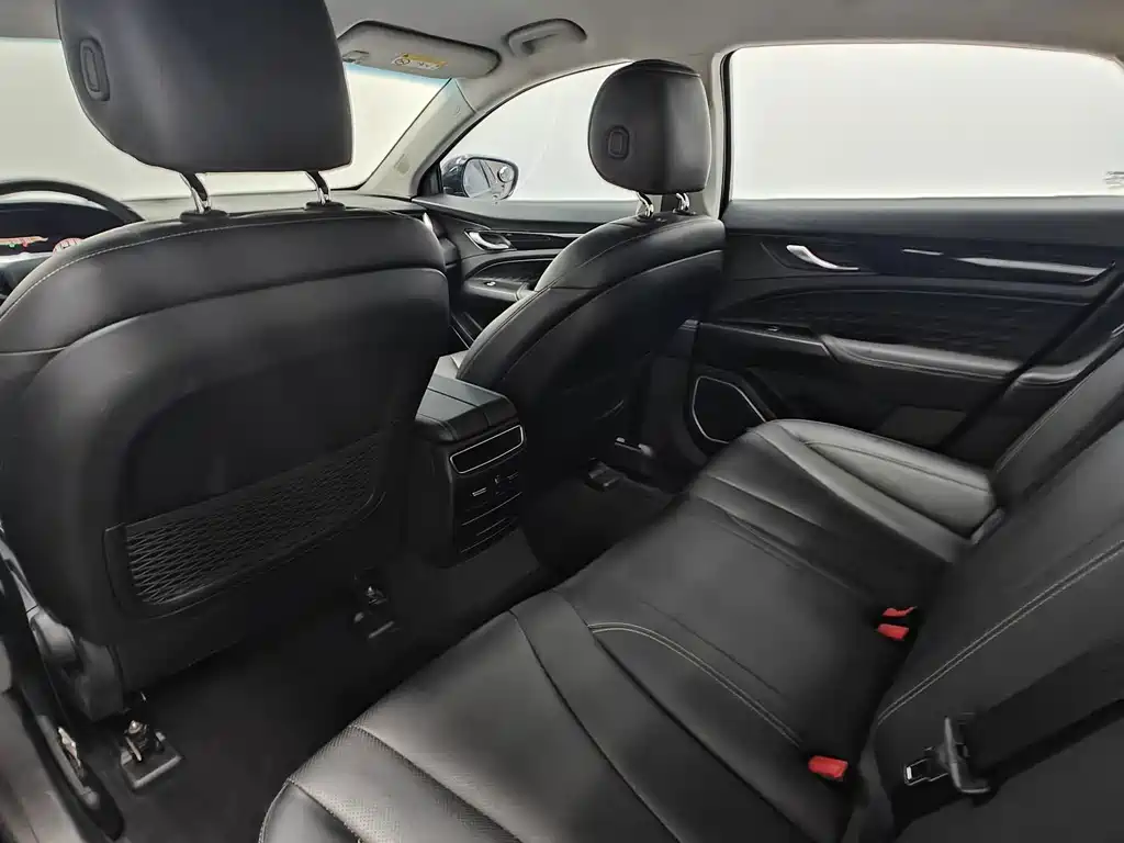 Geely Borui Hybrid — миниатюра 9