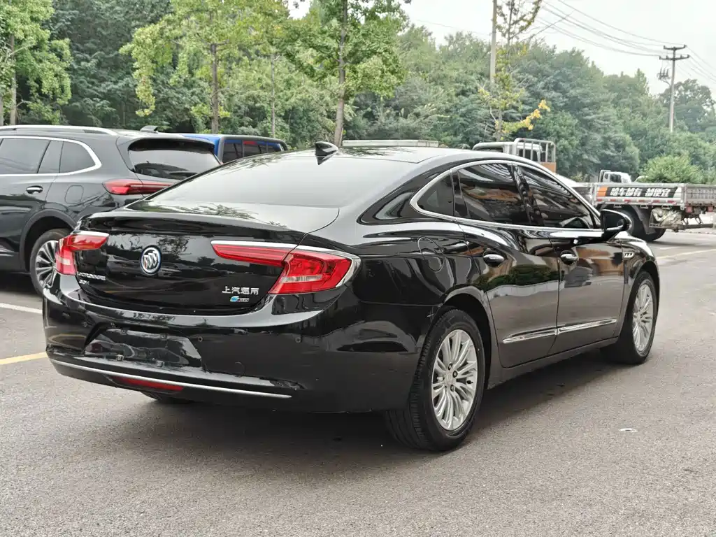 Buick LaCrosse — миниатюра 4