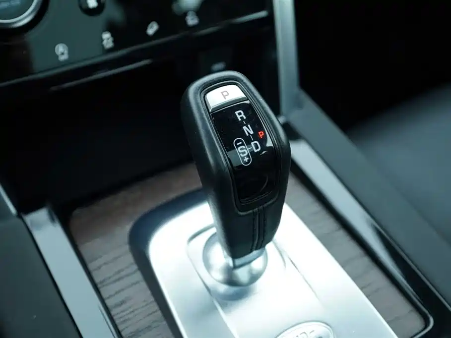 Land Rover Discovery Sport 2022 249PS R-Dynamic S 5 мест