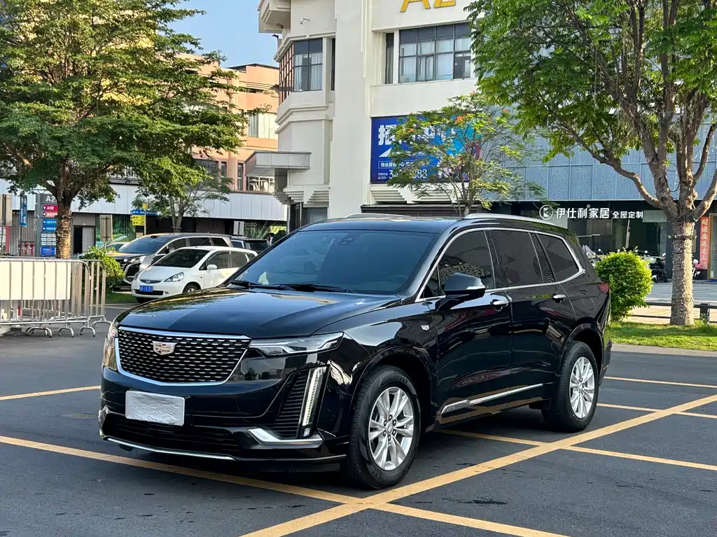 Купить Cadillac XT6