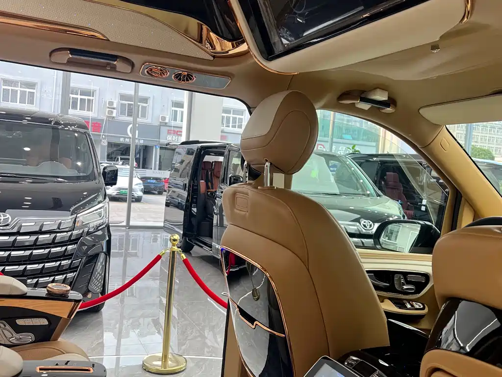 Mercedes-Benz V-Class V 2024 V 300 L Luxury