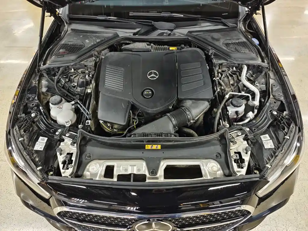 Mercedes-Benz E-Class — миниатюра 13
