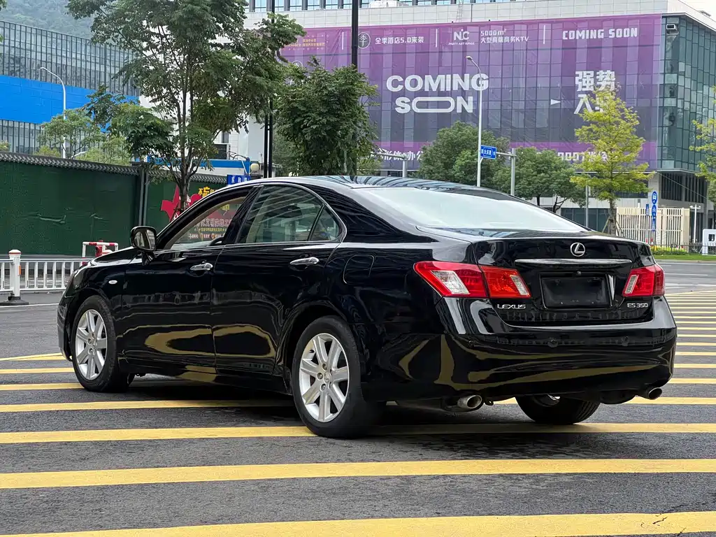 Lexus ES — миниатюра 6