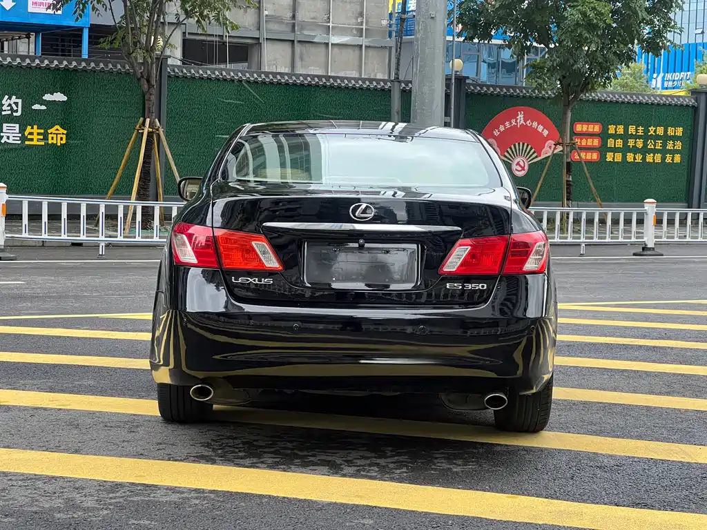 Lexus ES — миниатюра 7