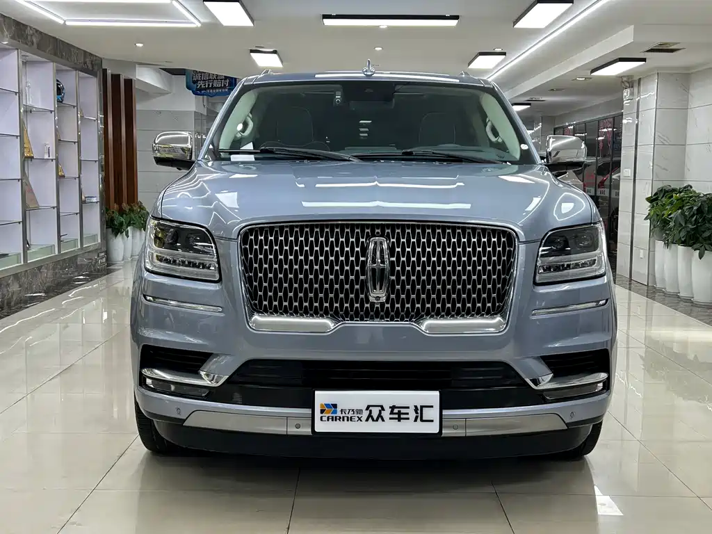 Lincoln Navigator — миниатюра 2