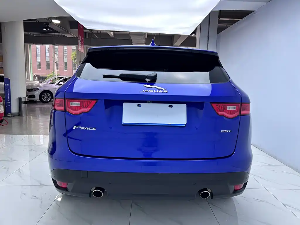 Jaguar F-Pace 2018 2.0T Premium