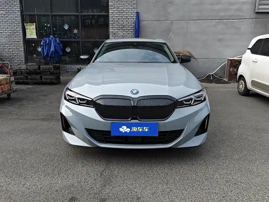 BMW i3 2025 eDrive 35 L