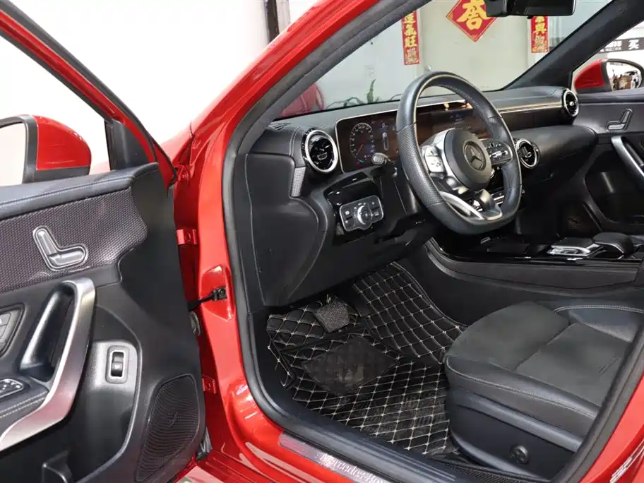 Mercedes-Benz A-Class A 200 L Sport Sedan, фото 9