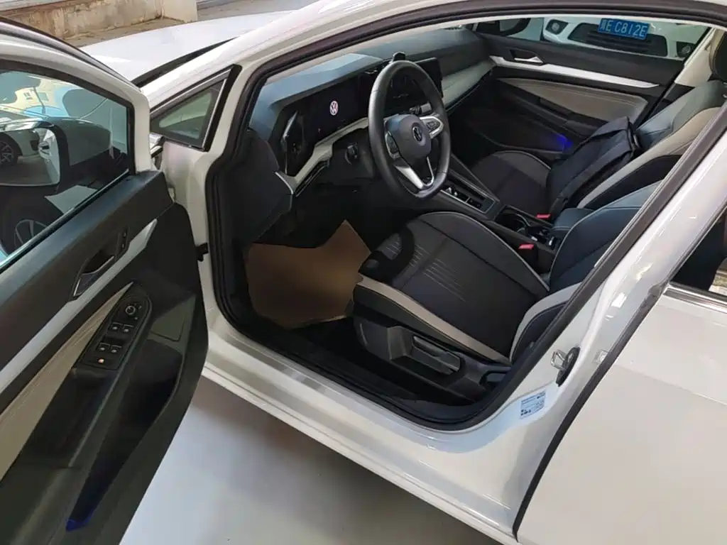 Volkswagen Golf — миниатюра 16