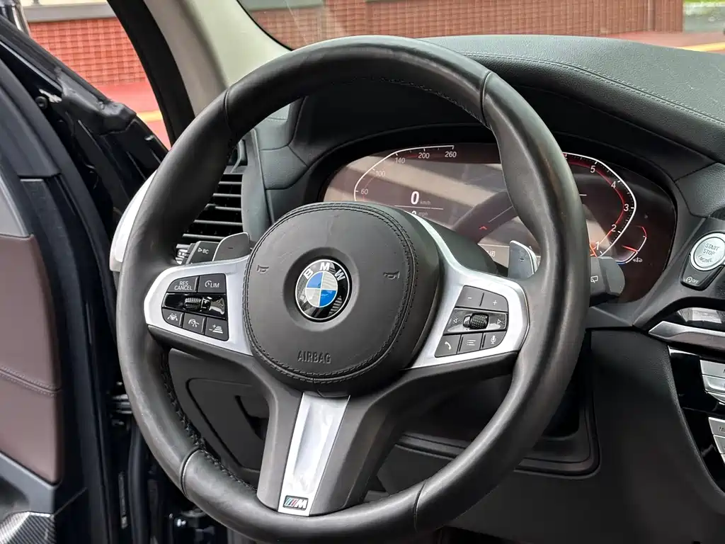 BMW X3 — миниатюра 11
