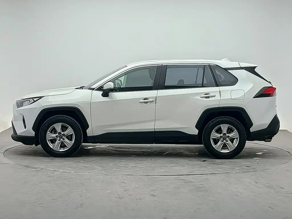 Toyota RAV4 — миниатюра 2