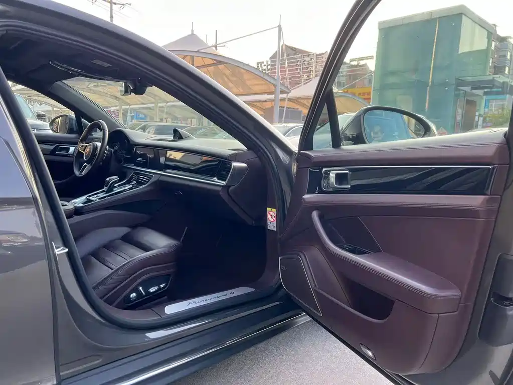 PORSCHE PANAMERA NEW ENERGY