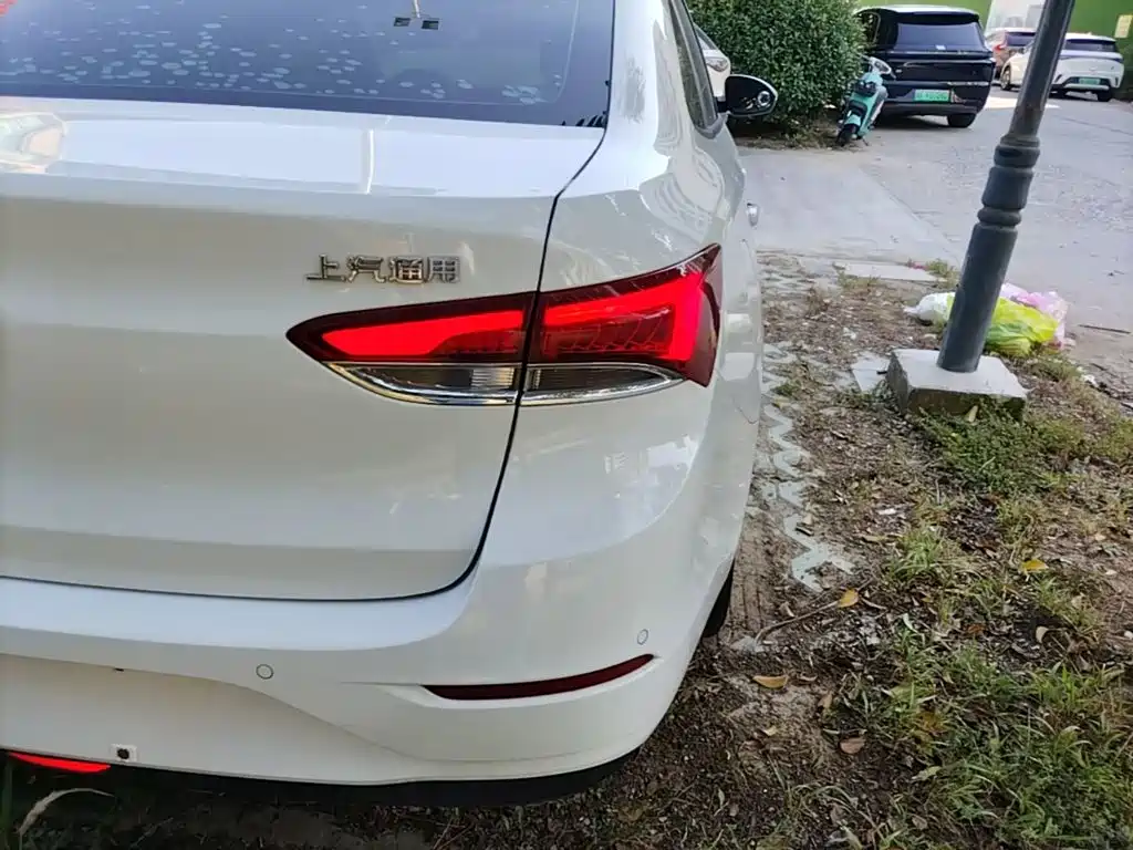 Buick Excelle — миниатюра 8