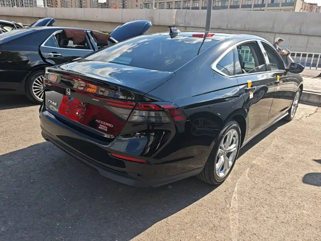 Honda Accord — миниатюра 7