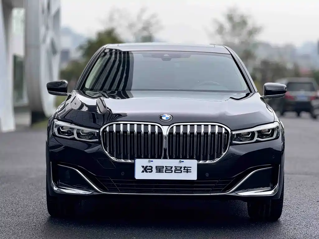BMW 7 Series — миниатюра 2