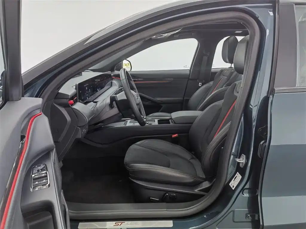 Ford Mondeo 2023 1.5T E- ST-Line