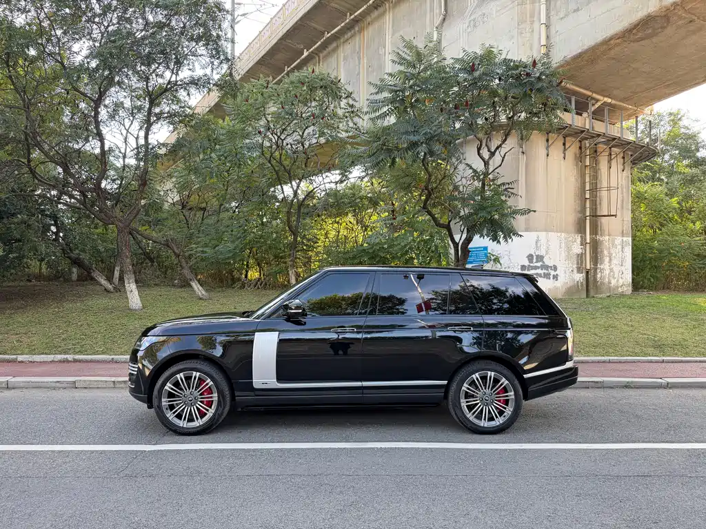 Land Rover Range Rover — миниатюра 3