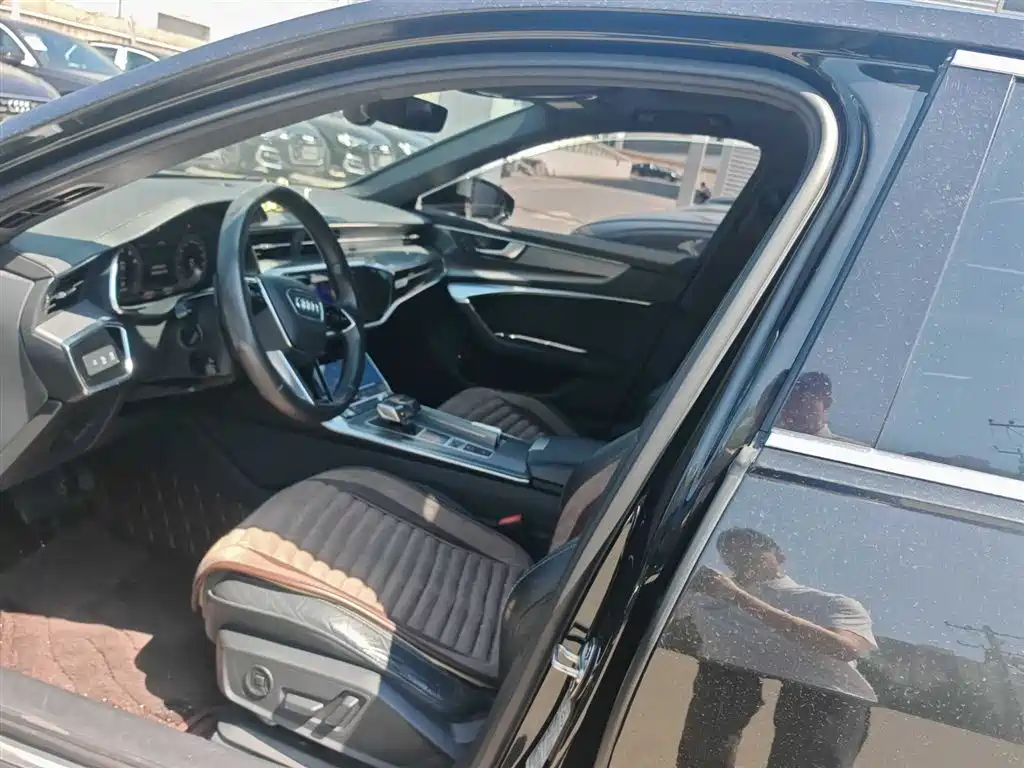 Audi A6L 2021 40 TFSI Luxury