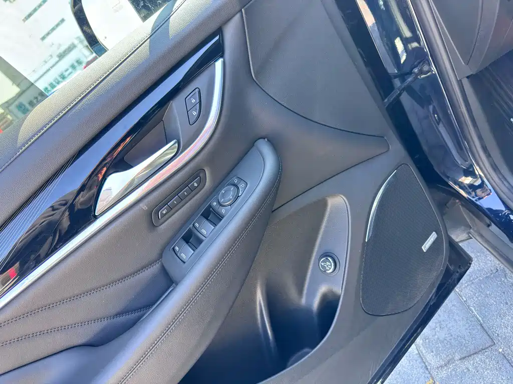 Buick Enclave — миниатюра 15