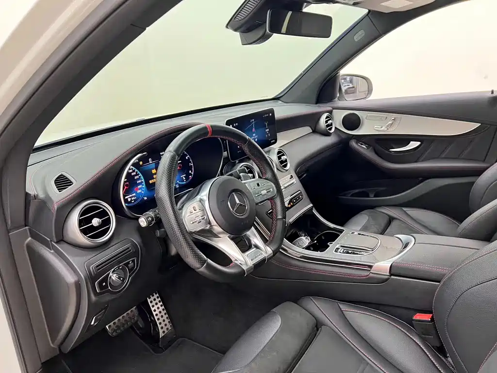 MERCEDES-BENZ GLC AMG