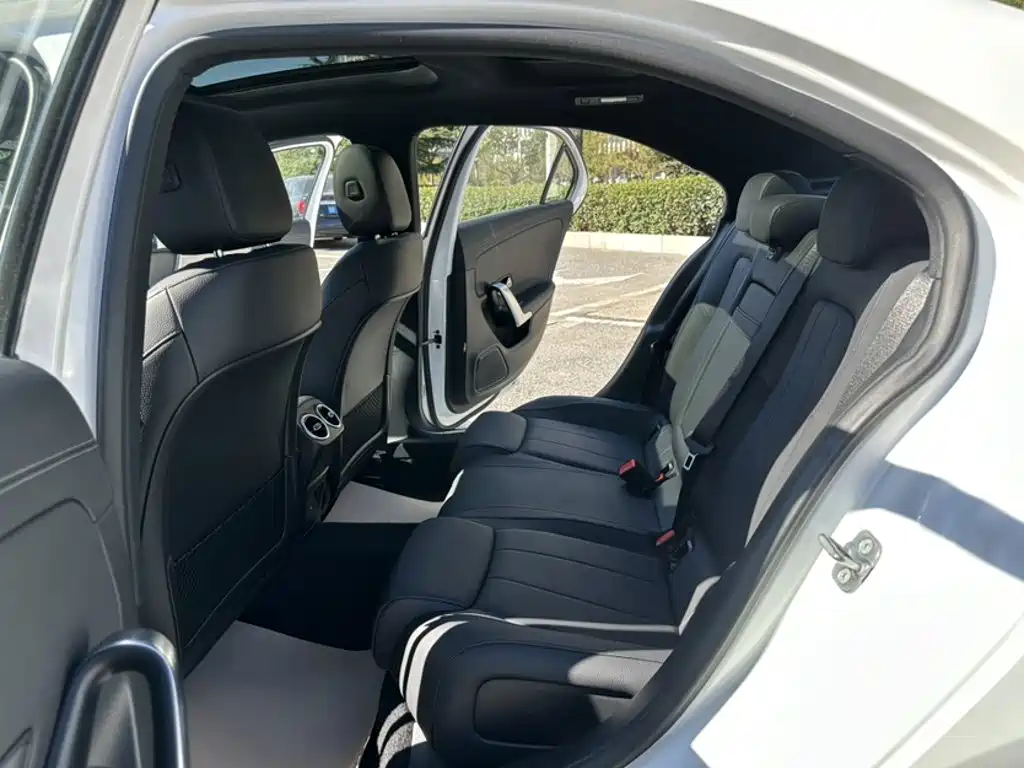 Mercedes-Benz A-Class — миниатюра 21