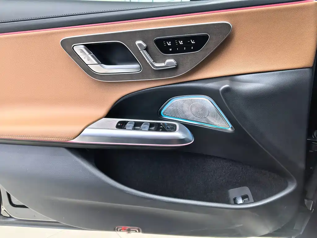 Mercedes-Benz E-Class E 2025 E 300 L Fashion