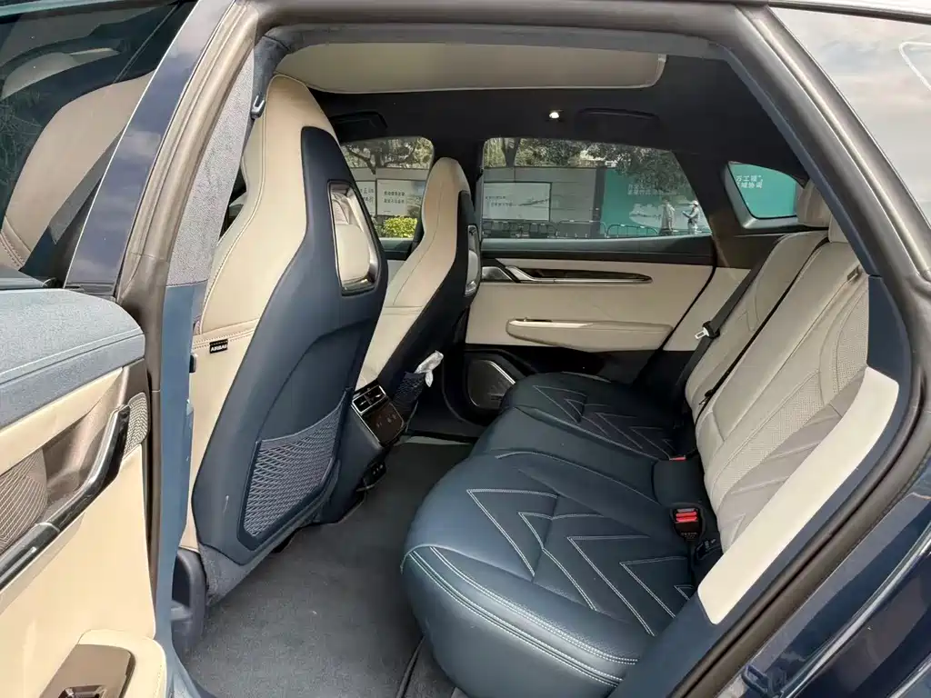 ZEEKR EXTREME KRYPTON 001