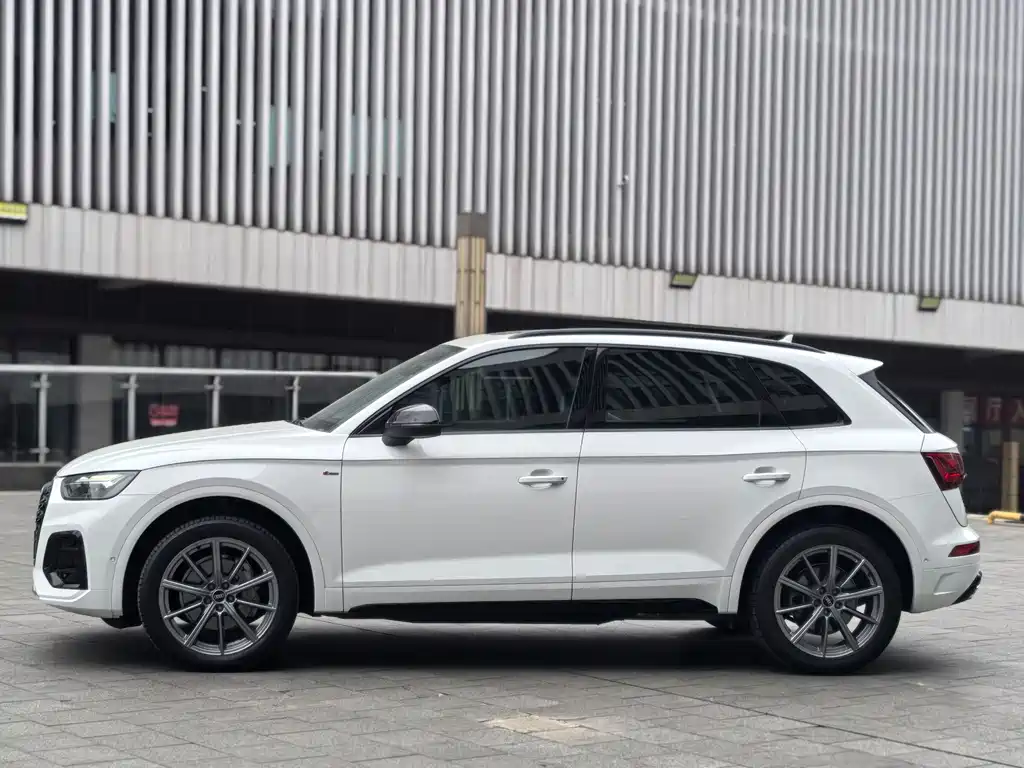 Audi Q5L 2022 40T RS