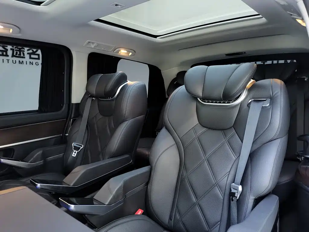 MERCEDES-BENZ V CLASS