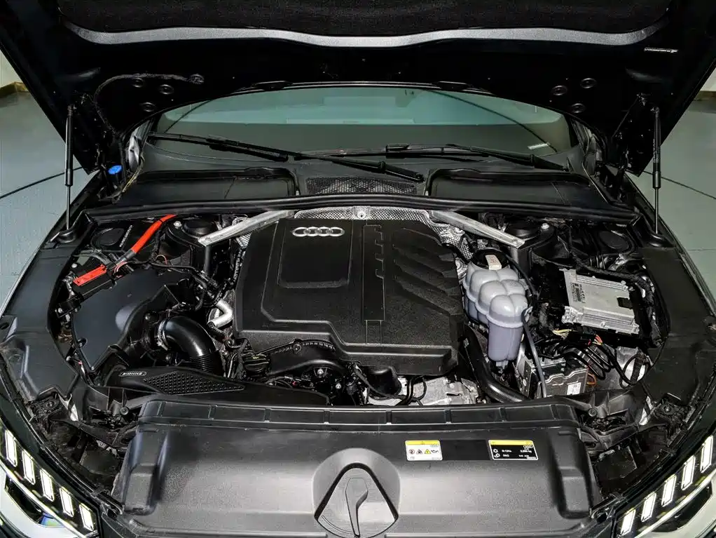 Audi A4L 2024 40 TFSI Luxury