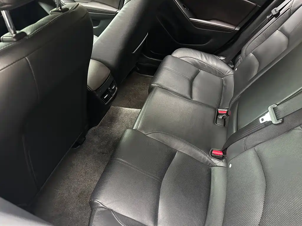 Mazda 3 Axela — миниатюра 12