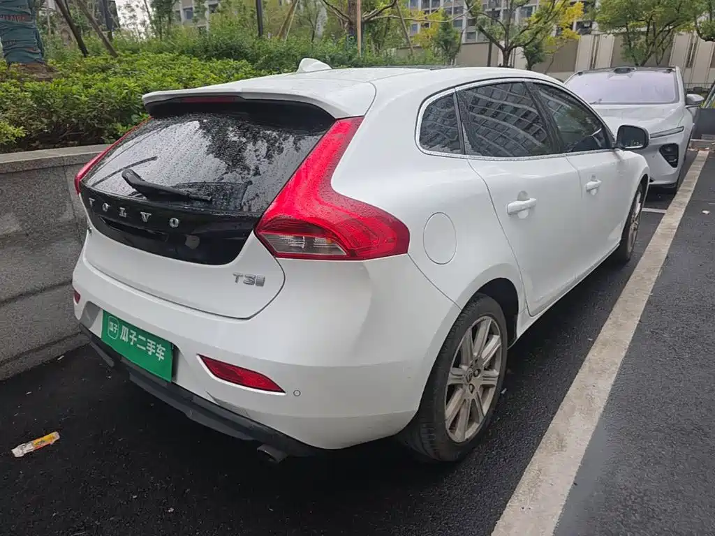 Volvo V40 — миниатюра 7