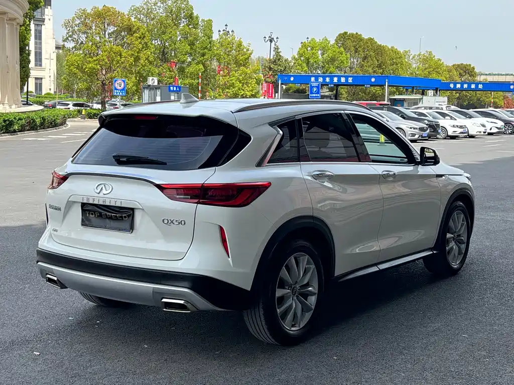 Infiniti QX50 2018 2.0T