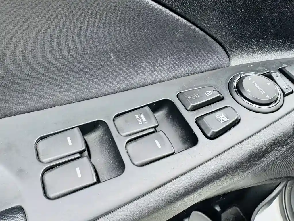 Hyundai Sonata — миниатюра 15
