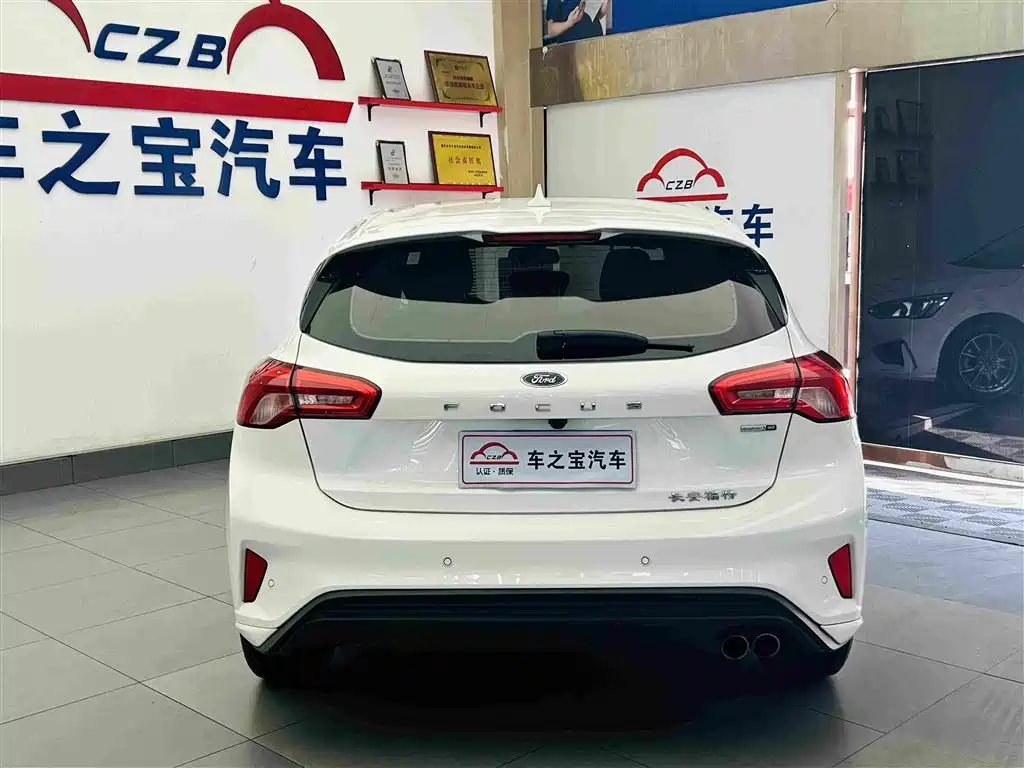 Ford Focus 2020 EcoBoost 180 AT