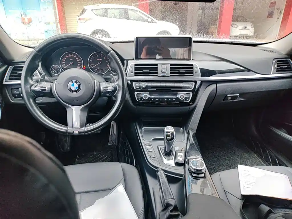 BMW 3 Series — миниатюра 10