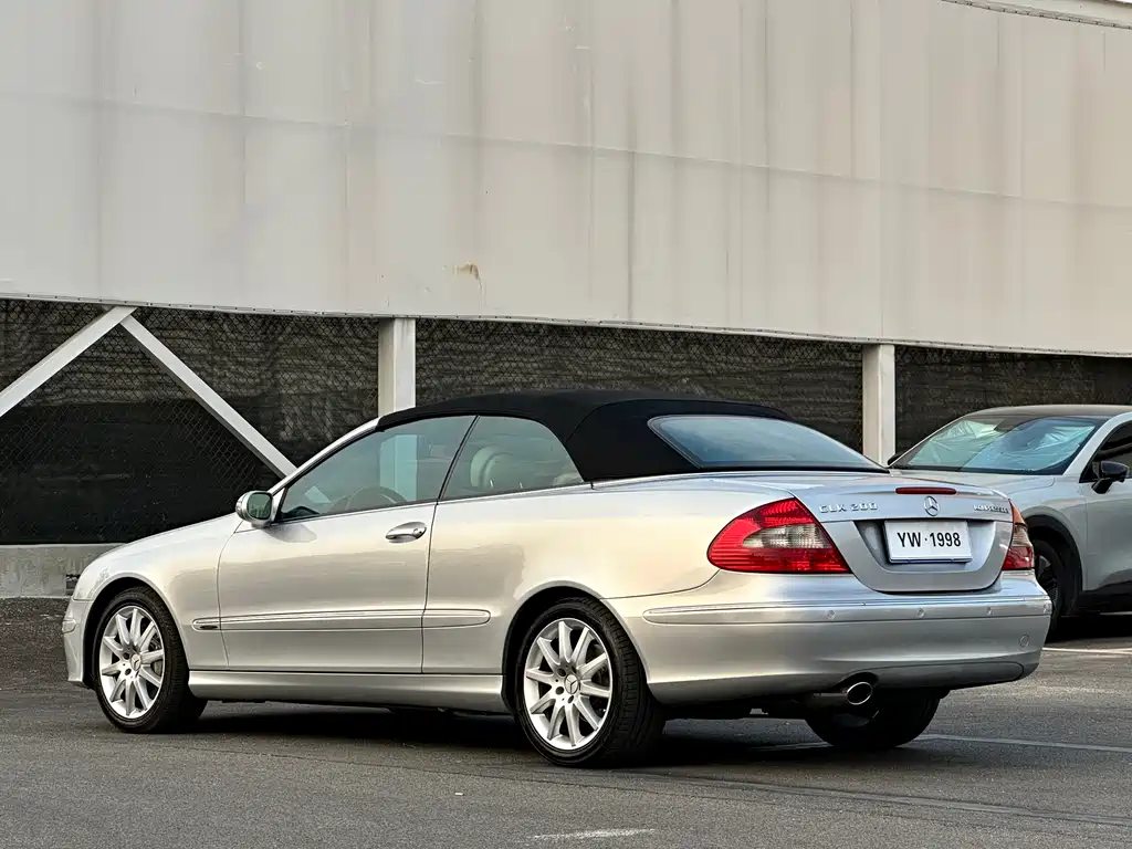 Mercedes-Benz CLK-Class — миниатюра 8