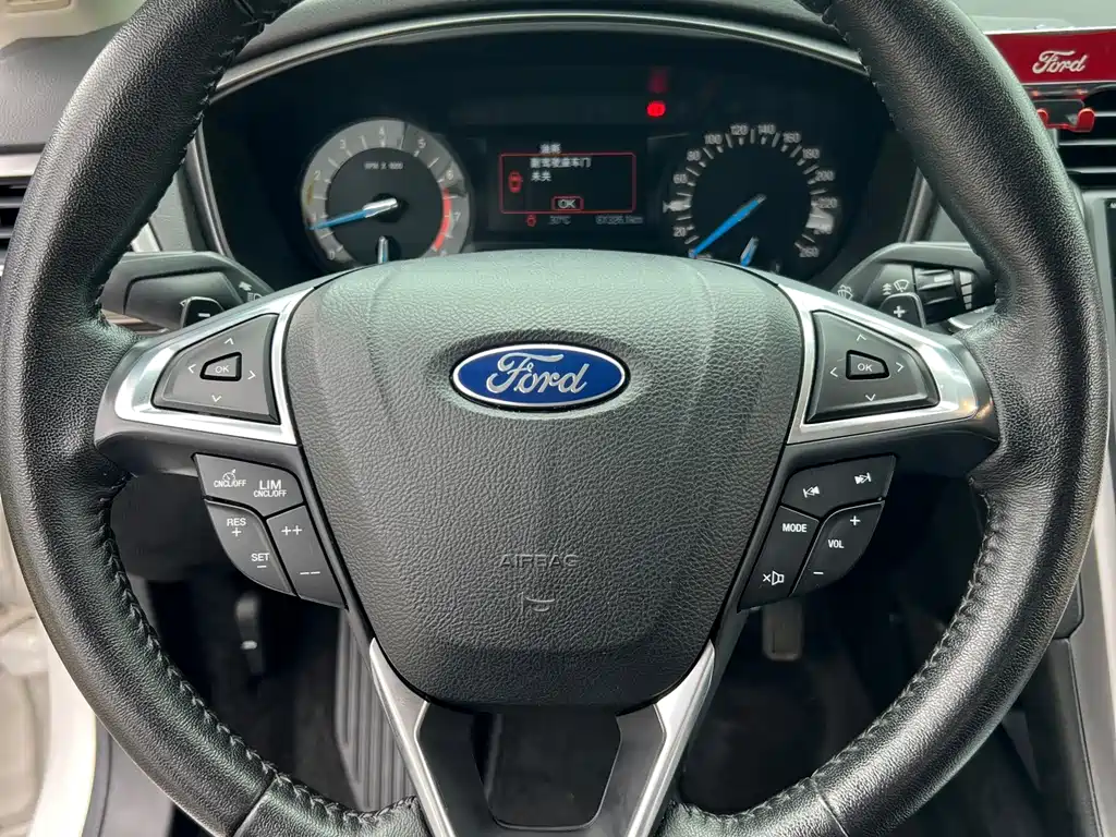 Ford Mondeo — миниатюра 9