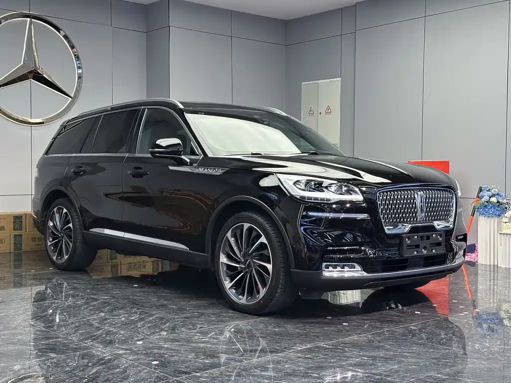 Lincoln Aviator — миниатюра 3