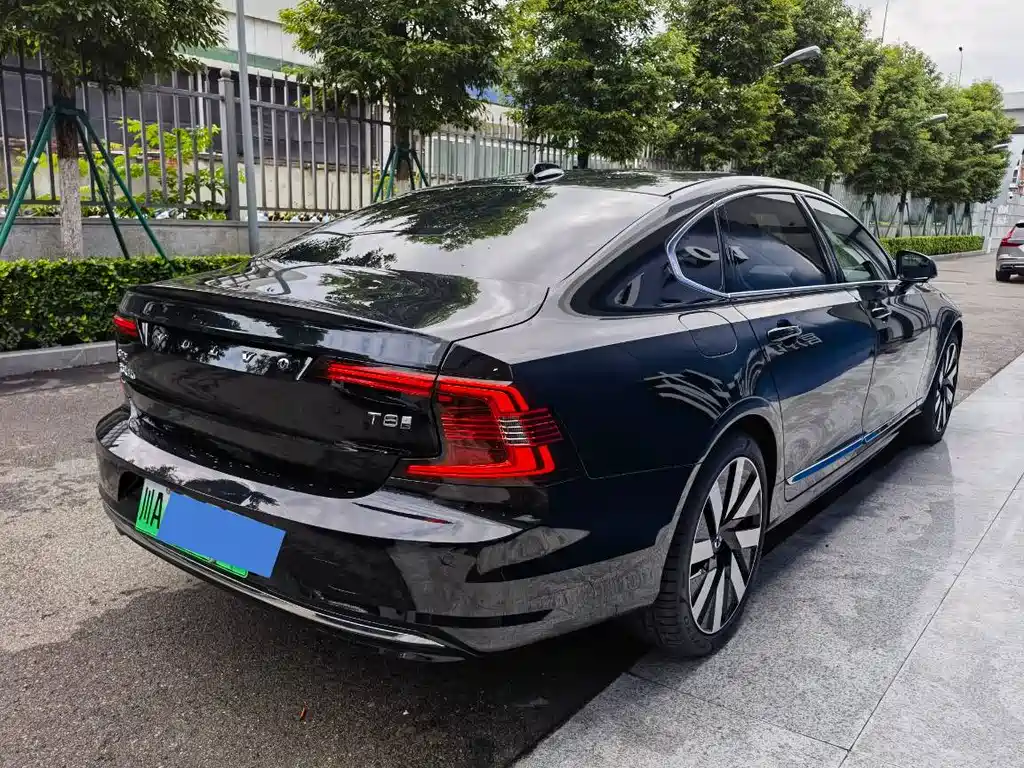 VOLVO  S90 PLUG IN HYBRID