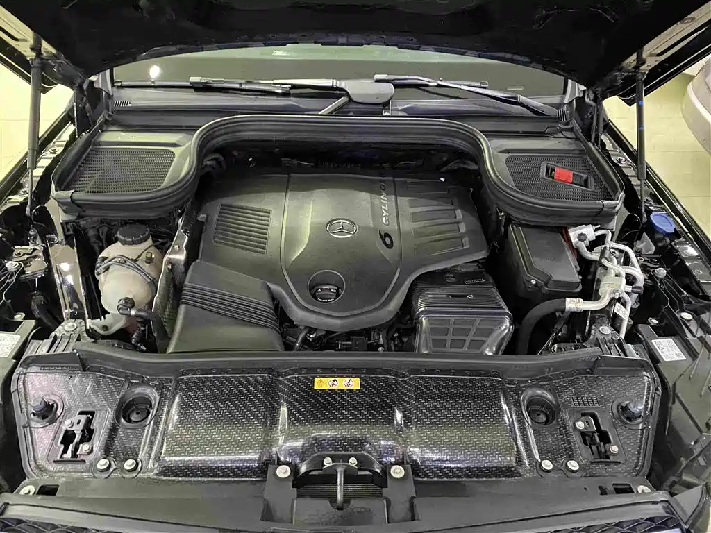 Mercedes-Benz GLS — миниатюра 13