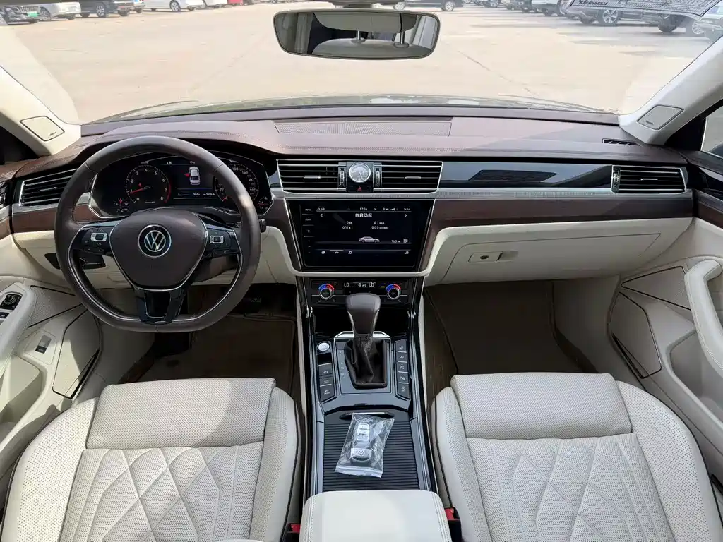 Volkswagen Phideon — миниатюра 5