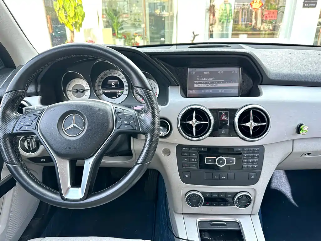 Mercedes-Benz GLK-Class — миниатюра 8