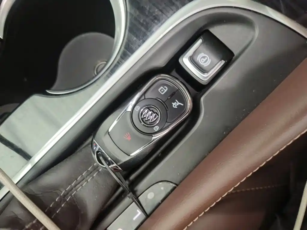Buick Envision Plus — миниатюра 9