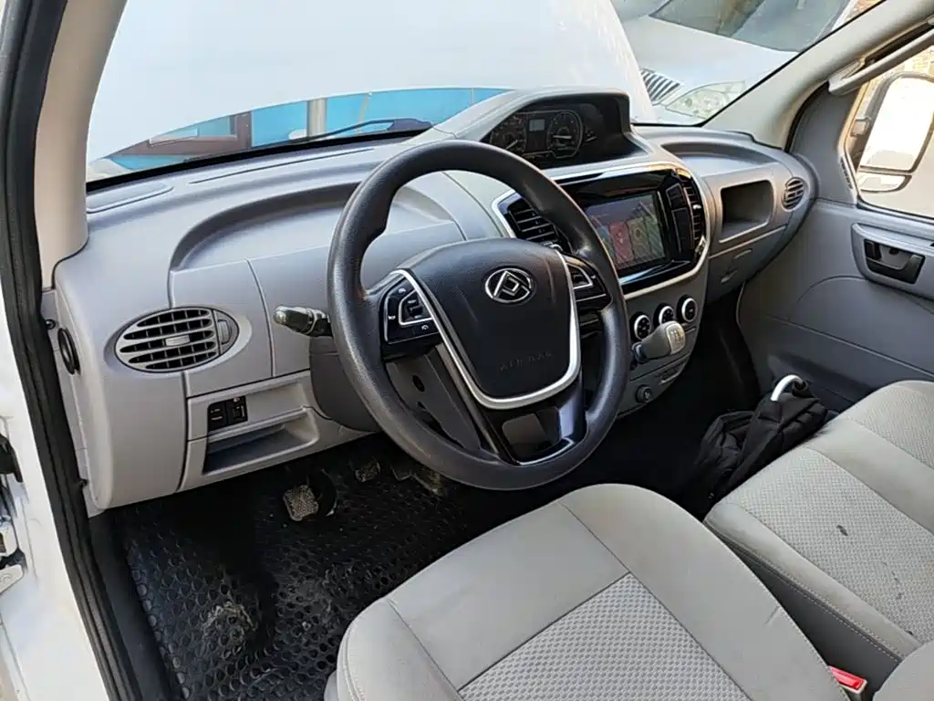 MAXUS V80 — миниатюра 10