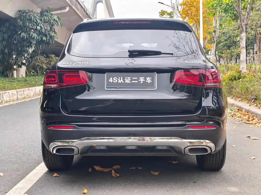 MERCEDES-BENZ GLC