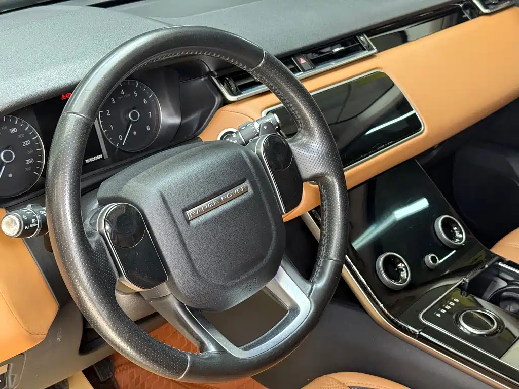 Land Rover Velar — миниатюра 17