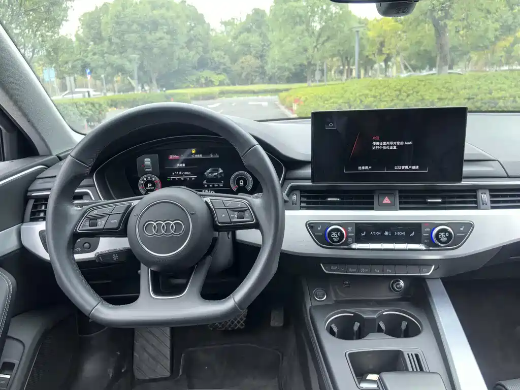 Audi A4L 2022 40 TFSI Luxury