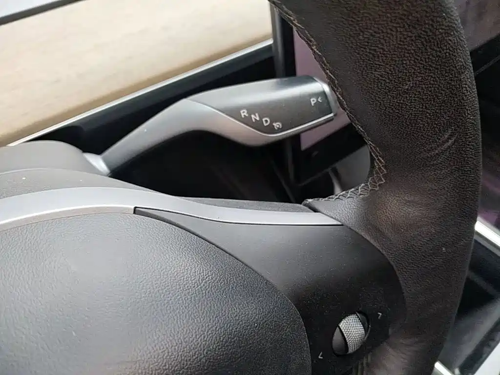 Tesla Model 3 — миниатюра 14