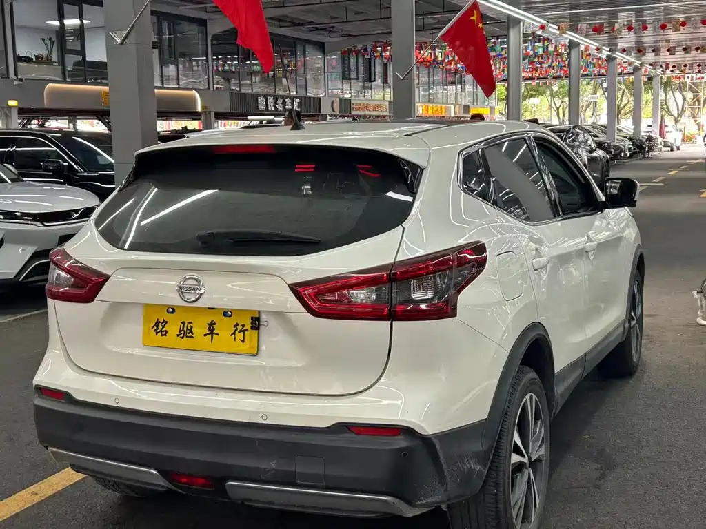 Nissan Qashqai — миниатюра 7